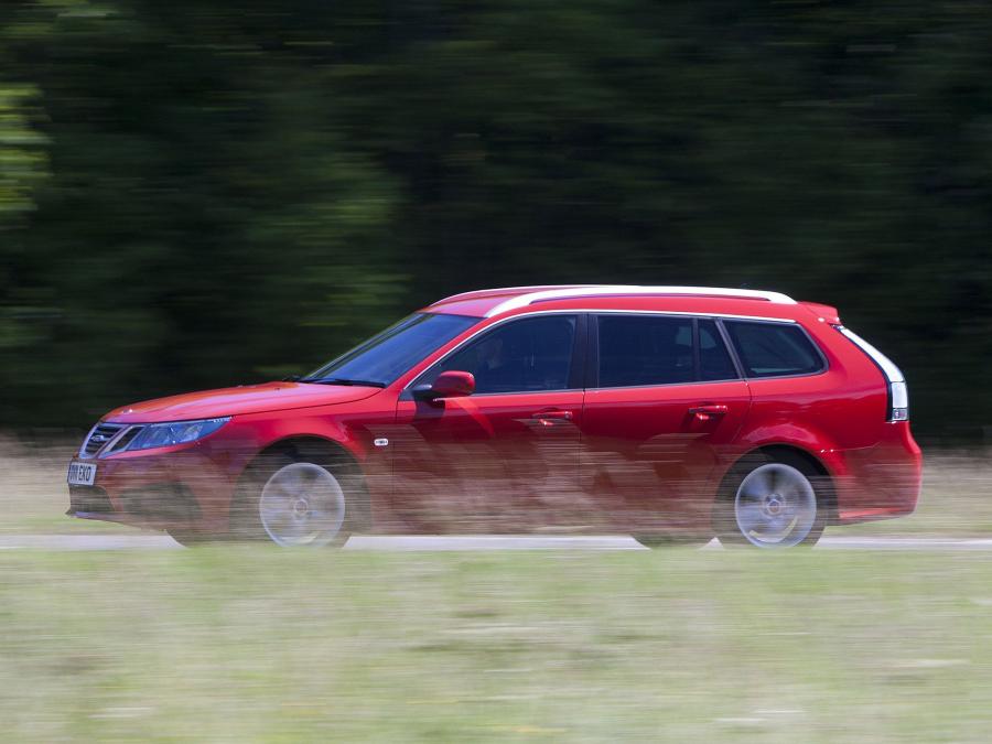  Saab 9-3 Griffin SportCombi 2011 года  (UK) (фото 4 из 25)